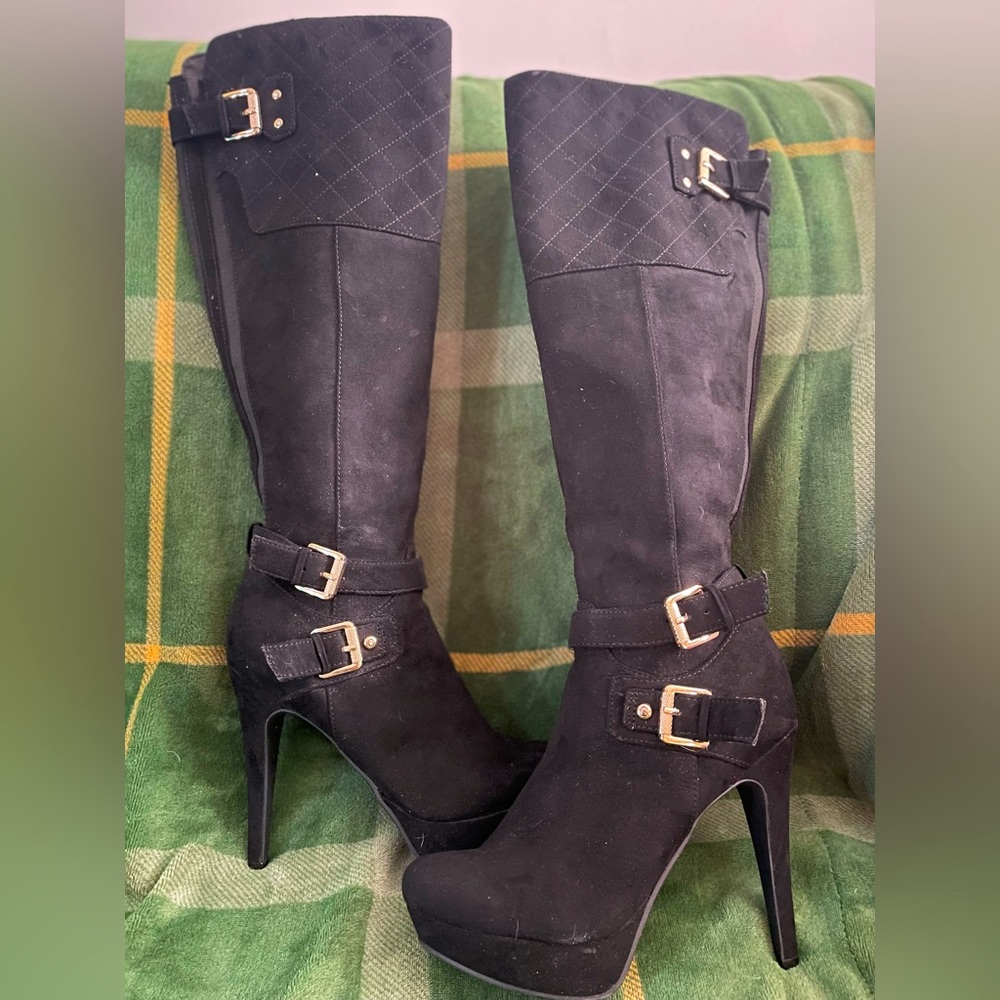 Knee high platform black boots